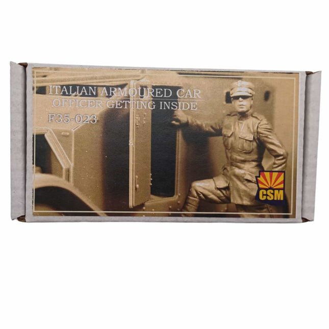 CSM - Italian Armoured Car Officer Getting Inside - 1/35 (F35 - 023) - The Scale Model Stash