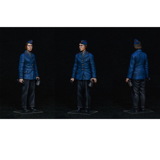 Mini Art - German Train Staff 1930 - 40s - 1/35 (38010) - The Scale Model Stash